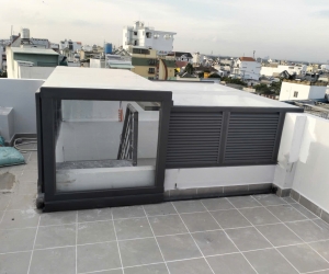 Giếng trời kết hợp nối lên cầu thang – Vĩnh Long 