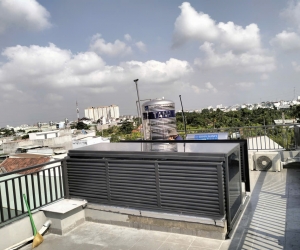 Mái che cầu thang kết hợp nối lên sân thượng – Công trình Long An 