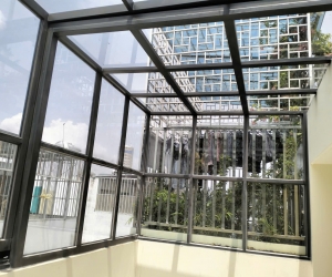 Mái che sân thượng sau nhà – Quận 8 