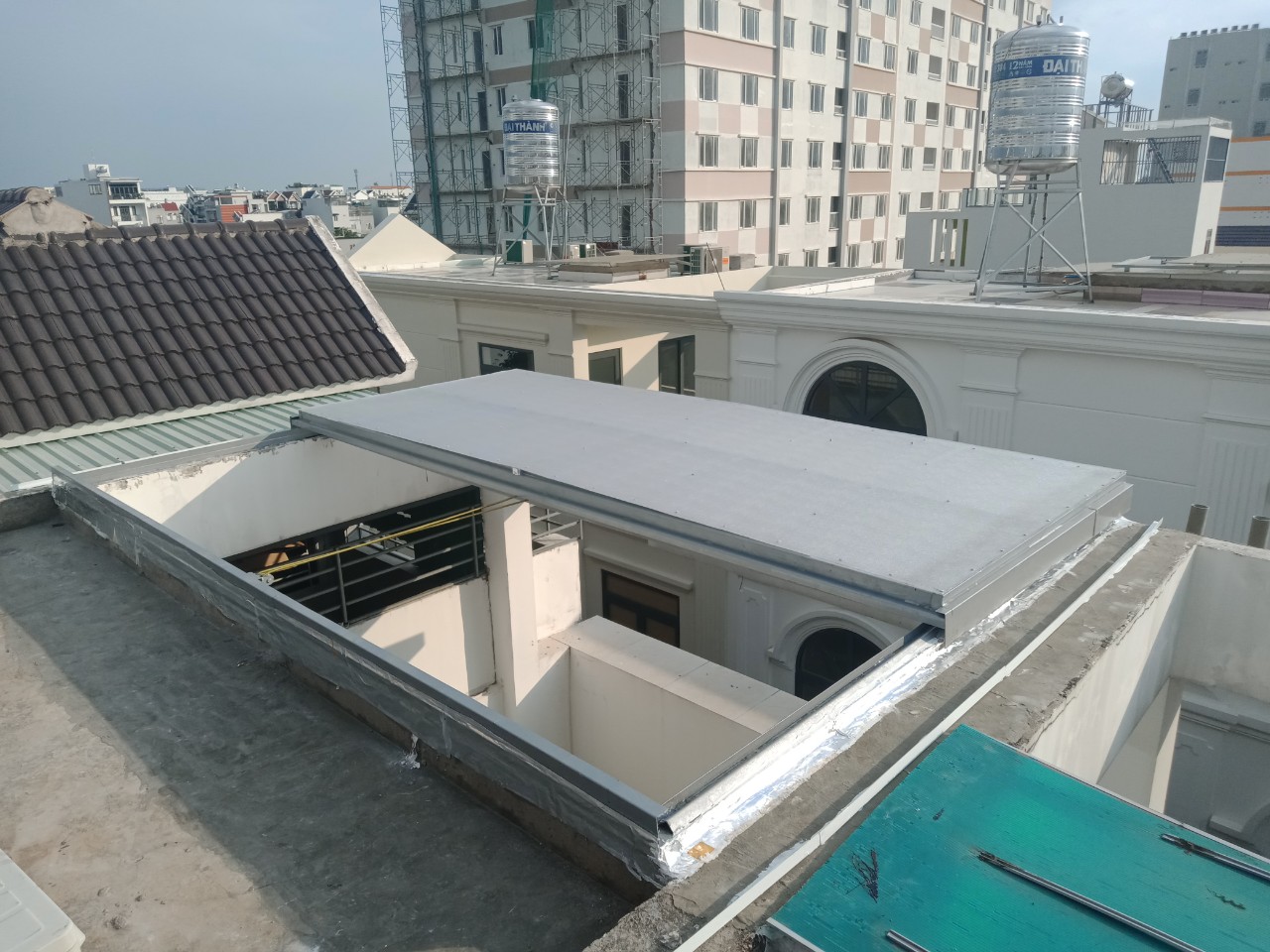 Mái giếng trời kéo tay – Tân Bình